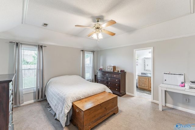 1735 Nottingham Drive SW, Decatur, AL 35603