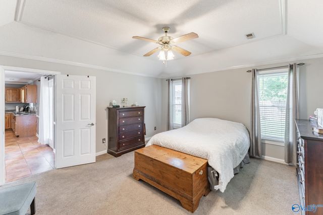 1735 Nottingham Drive SW, Decatur, AL 35603