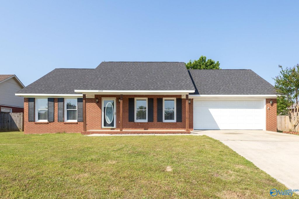 1735 Nottingham Drive SW, Decatur, AL 35603