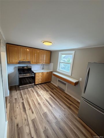 61 Hollywood Avenue, Lynbrook, NY 11563