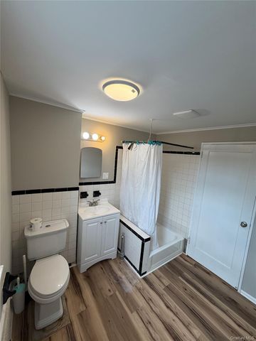 61 Hollywood Avenue, Lynbrook, NY 11563