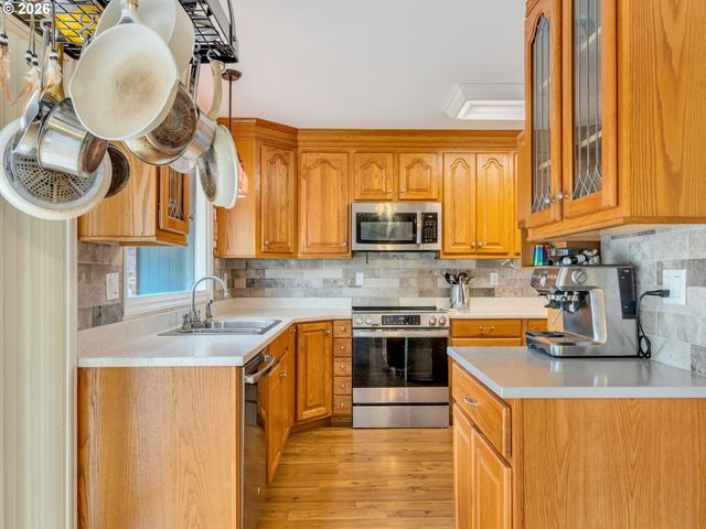 364 ALPINE St, Seaside, OR 97138