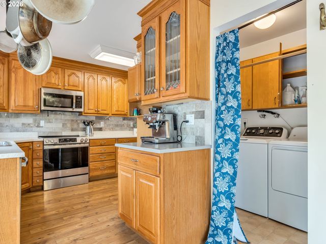 364 ALPINE St, Seaside, OR 97138