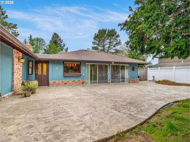 364 ALPINE St, Seaside, OR 97138