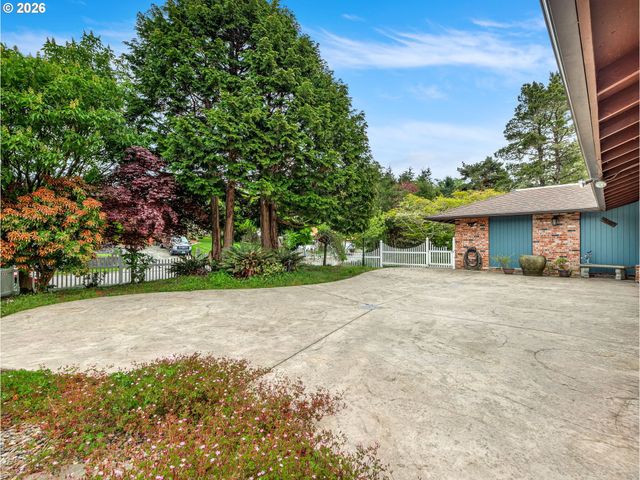 364 ALPINE St, Seaside, OR 97138