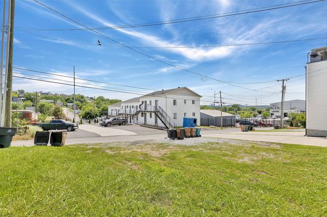 3319A Felicia St, Nashville, TN 37209