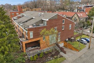 5742 5th Avenue 304, Shadyside, PA 15232