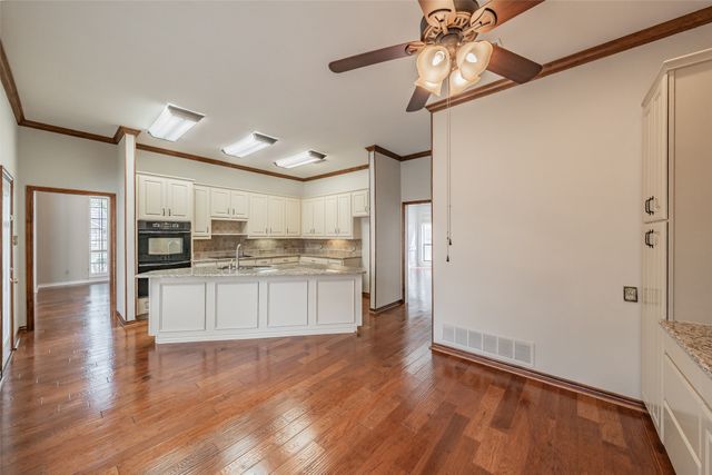 6010 Millwood Drive, Arlington, TX 76016