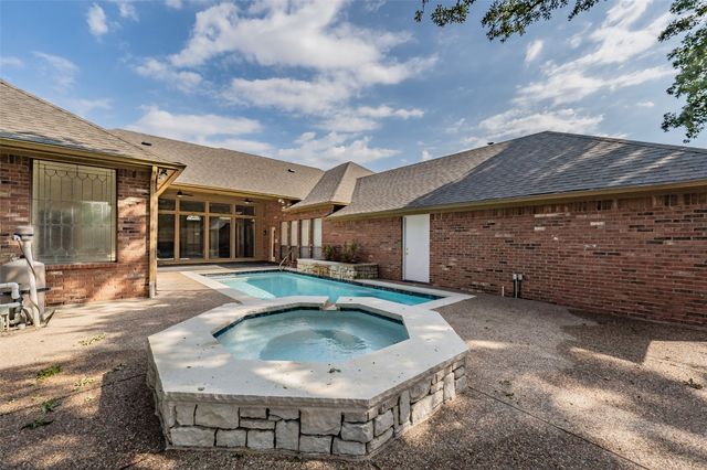 6010 Millwood Drive, Arlington, TX 76016