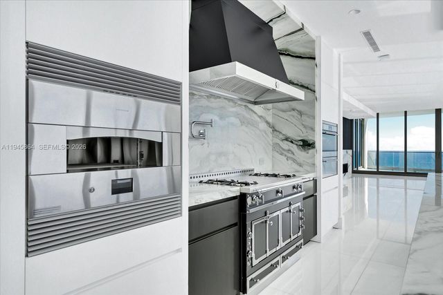 17975 Collins Avenue N1801, Sunny Isles Beach, FL 33160