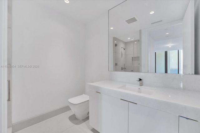 17975 Collins Avenue N1801, Sunny Isles Beach, FL 33160