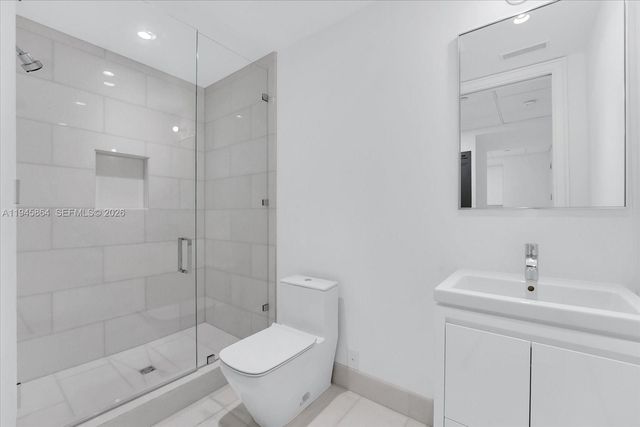 17975 Collins Avenue N1801, Sunny Isles Beach, FL 33160