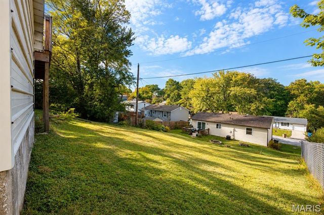 312 Big Arch Road, Godfrey, IL 62035