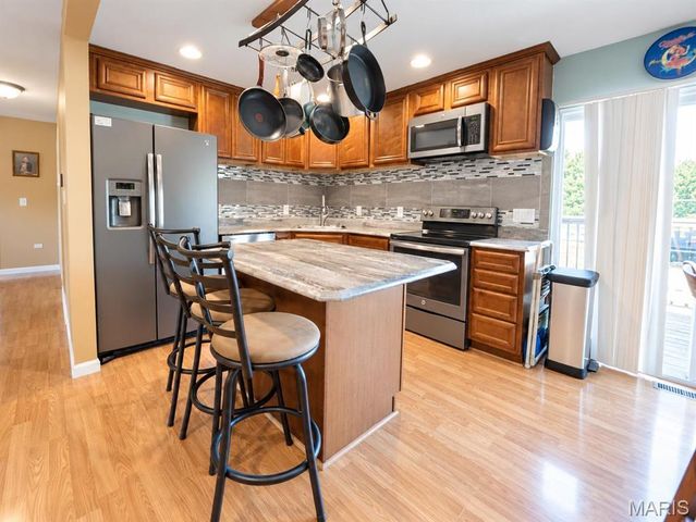 312 Big Arch Road, Godfrey, IL 62035
