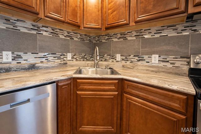 312 Big Arch Road, Godfrey, IL 62035