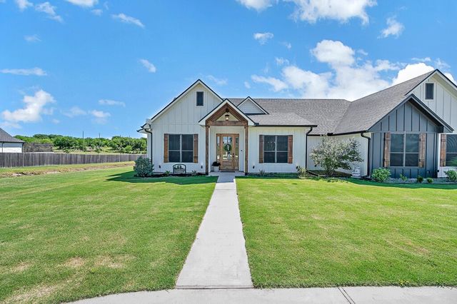 195 Rayford Drive, Lorena, TX 76655