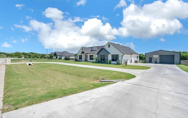 195 Rayford Drive, Lorena, TX 76655