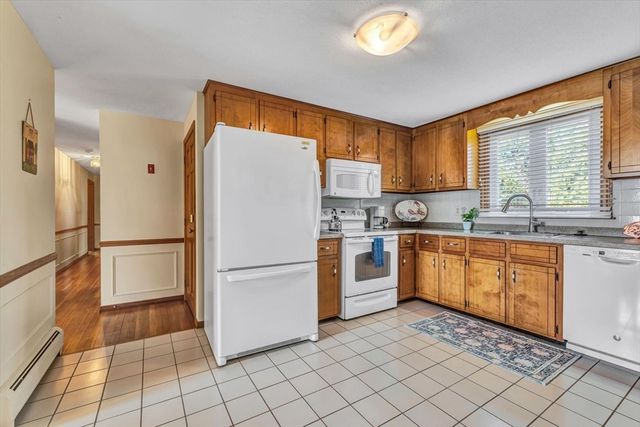 117 Elijah Childs Ln, Barnstable, MA 02632