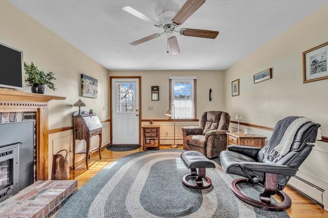 117 Elijah Childs Ln, Barnstable, MA 02632