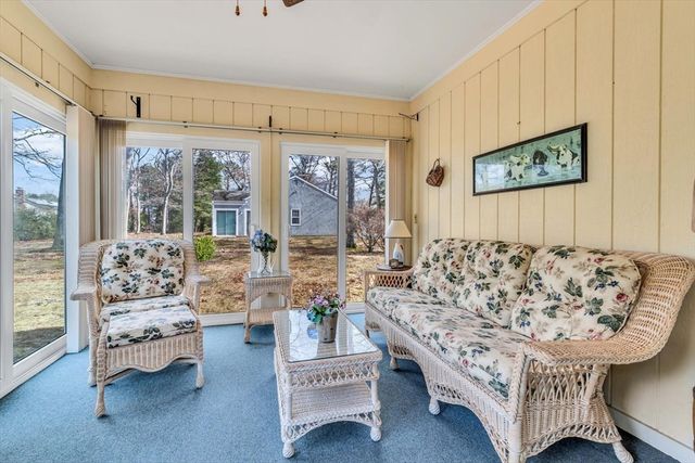 117 Elijah Childs Ln, Barnstable, MA 02632