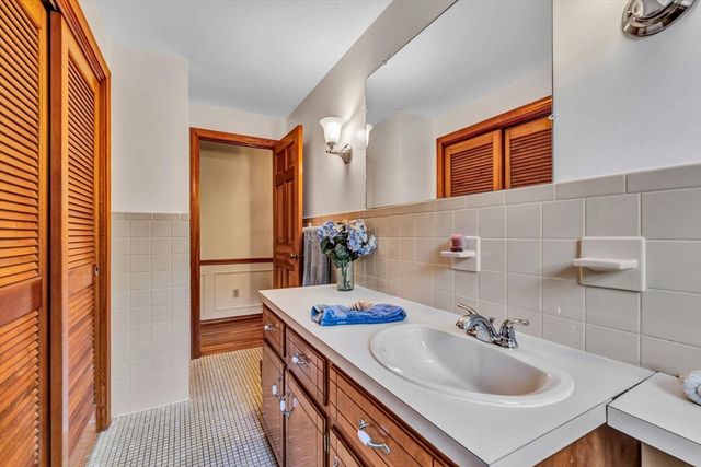117 Elijah Childs Ln, Barnstable, MA 02632
