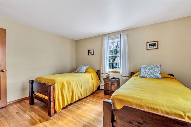 117 Elijah Childs Ln, Barnstable, MA 02632