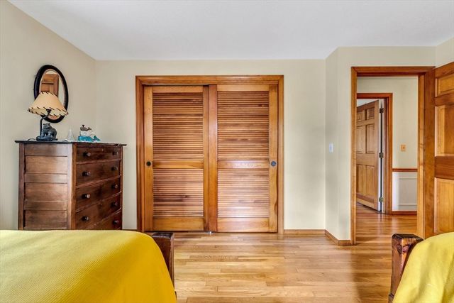 117 Elijah Childs Ln, Barnstable, MA 02632