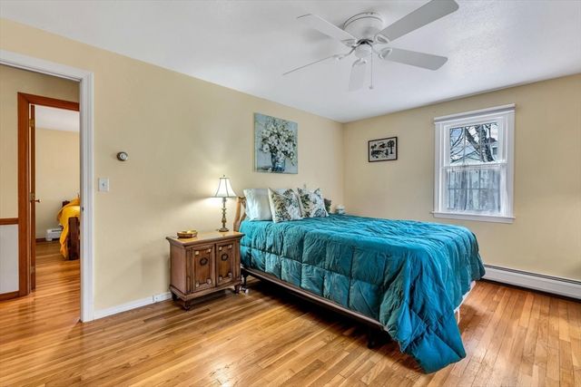117 Elijah Childs Ln, Barnstable, MA 02632