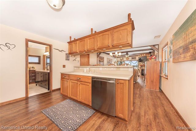 1491 Division Drive, Hartland, MI 48353