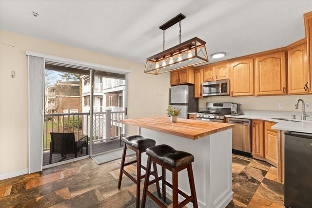 39 Will Drive 16, Canton, MA 02021