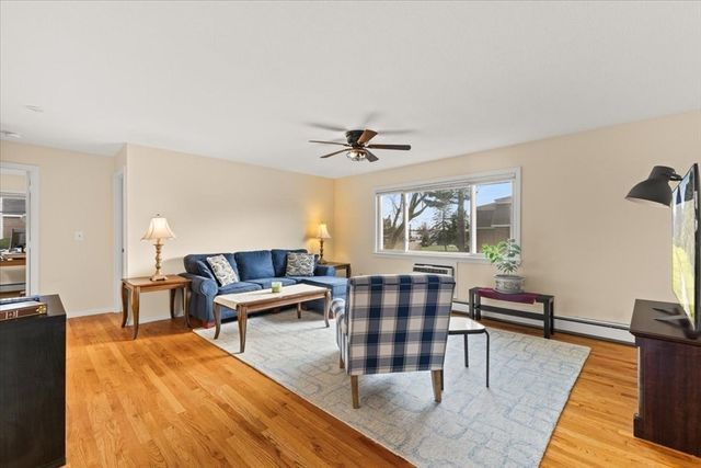 39 Will Drive 16, Canton, MA 02021