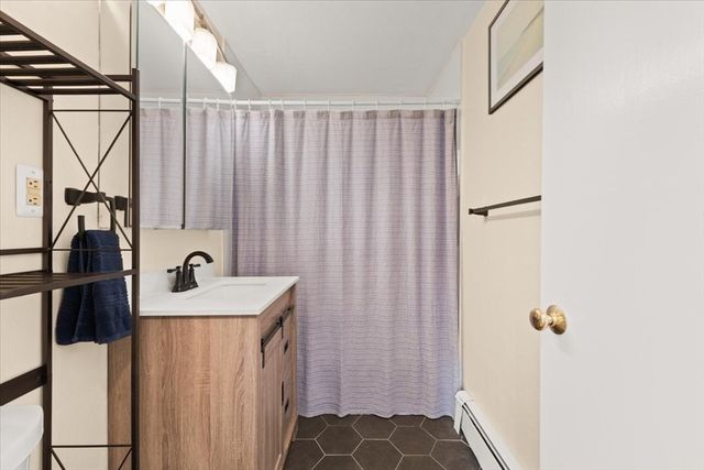 39 Will Drive 16, Canton, MA 02021