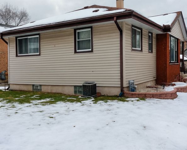 214 Eastgate Avenue, Chicago Heights, IL 60411