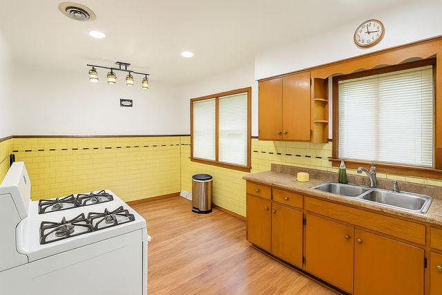 214 Eastgate Avenue, Chicago Heights, IL 60411