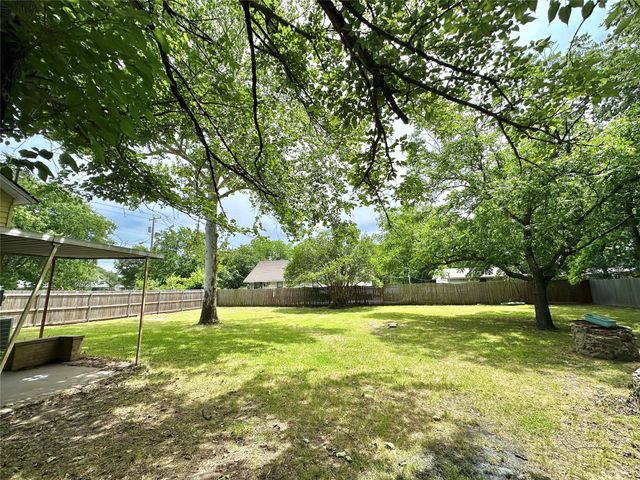 505 S Grand Avenue, Gainesville, TX 76240