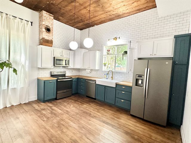 505 S Grand Avenue, Gainesville, TX 76240