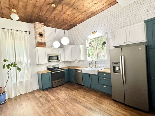 505 S Grand Avenue, Gainesville, TX 76240