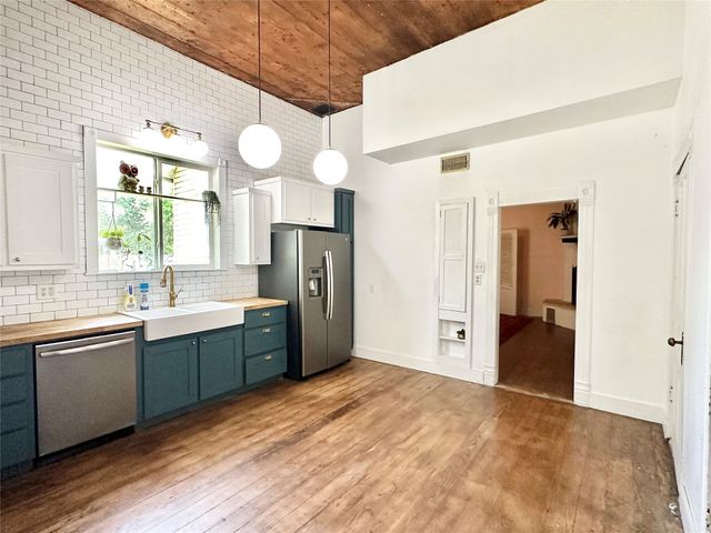 505 S Grand Avenue, Gainesville, TX 76240