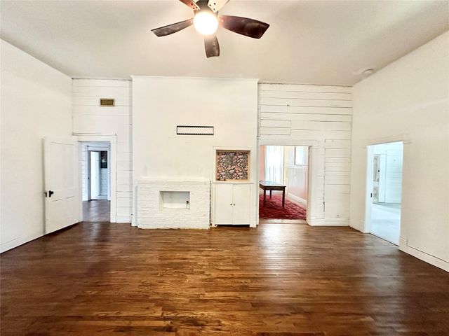 505 S Grand Avenue, Gainesville, TX 76240