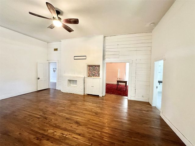 505 S Grand Avenue, Gainesville, TX 76240