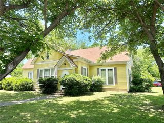 505 S Grand Avenue, Gainesville, TX 76240