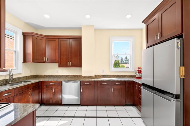 358 Iroquois Place, Beaver, PA 15009