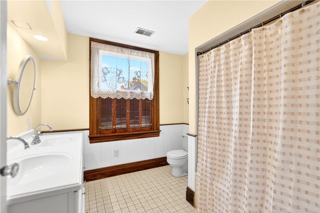 358 Iroquois Place, Beaver, PA 15009