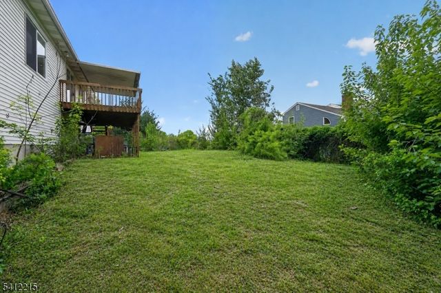1 Mountain View Ct, Clinton Twp., NJ 08833