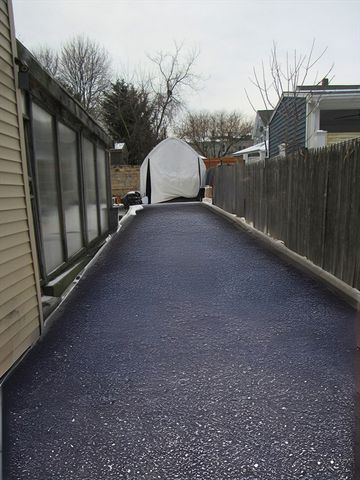 4 Linden Ct, New Bedford, MA 02740