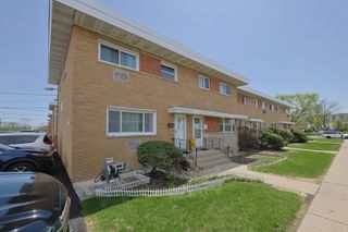 8668 Gregory Lane F, Des Plaines, IL 60016