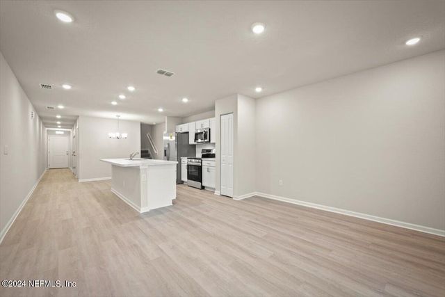 844 HARTSHILL Place, Jacksonville, FL 32218