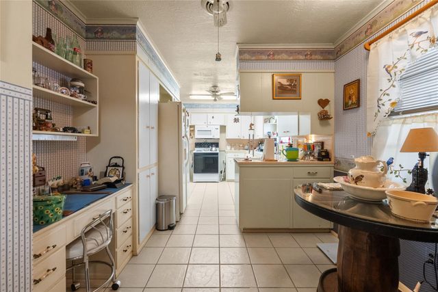 1904 Amy Drive, Baytown, TX 77520