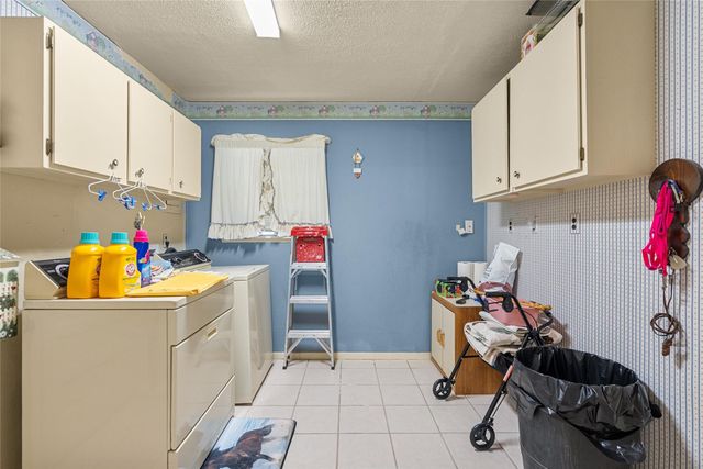 1904 Amy Drive, Baytown, TX 77520