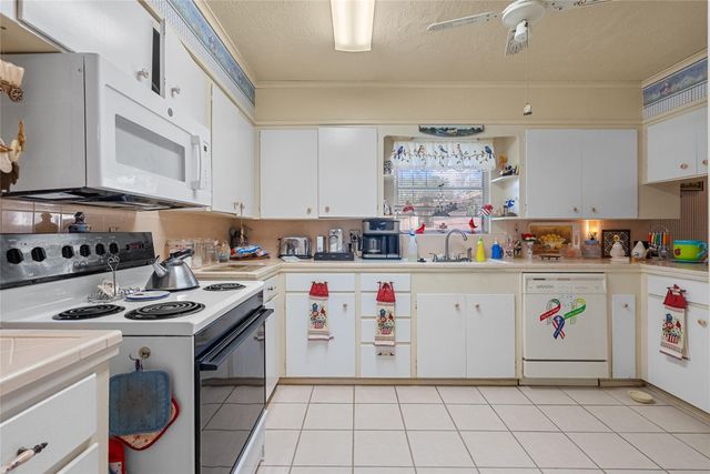 1904 Amy Drive, Baytown, TX 77520